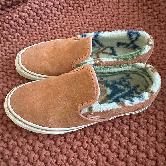 Vans Classic Slip On Suede Sherpa Sneaker - Picture 3 of 5